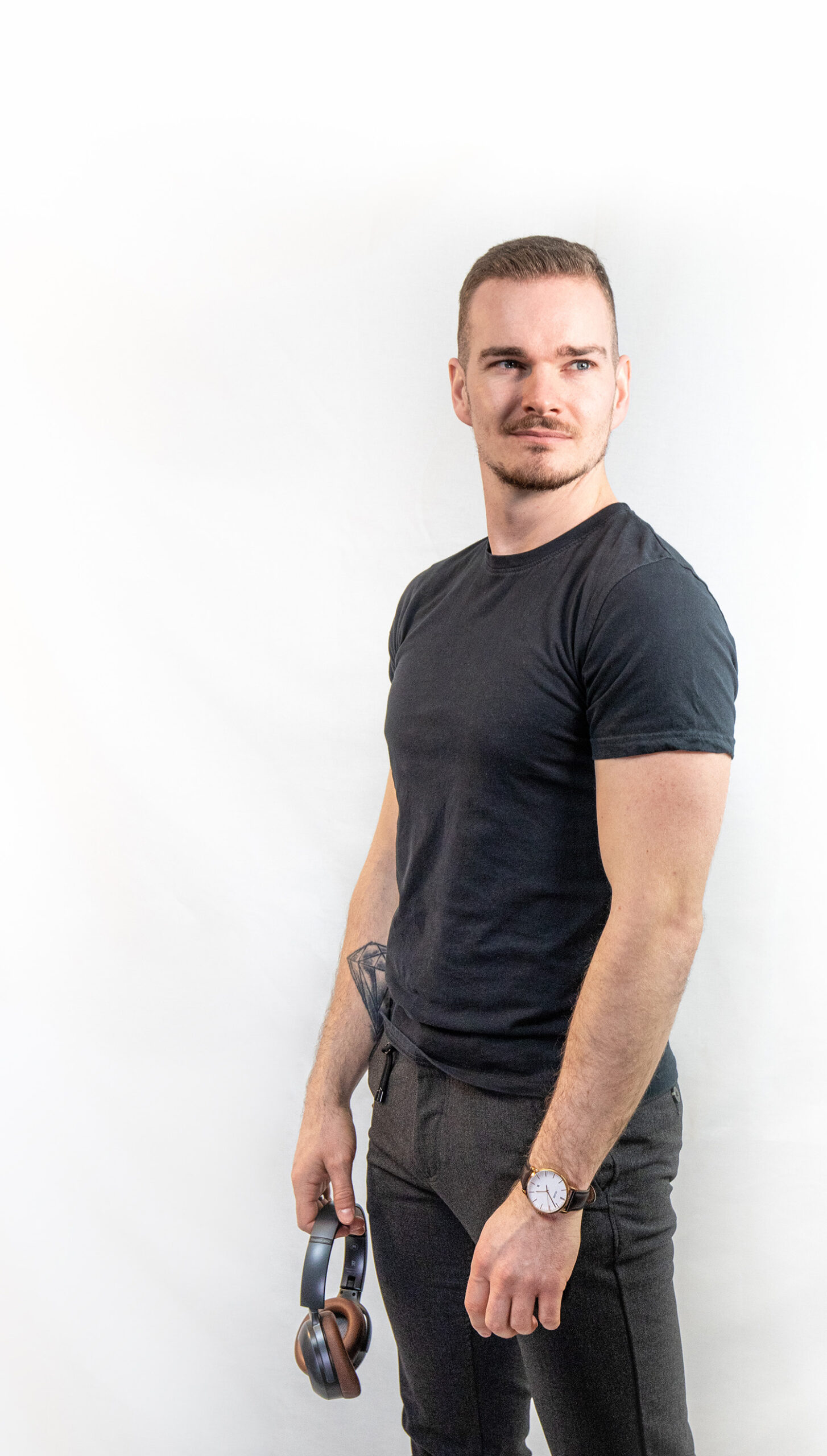 Solo, Rockys Entertainment, event management goa, Rockys Entertainment artist